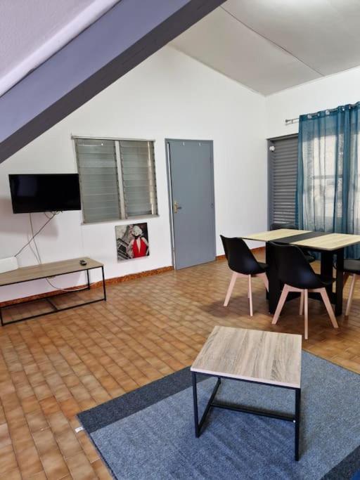 Cayenne Centre Paye Eco Confort Екстер'єр фото